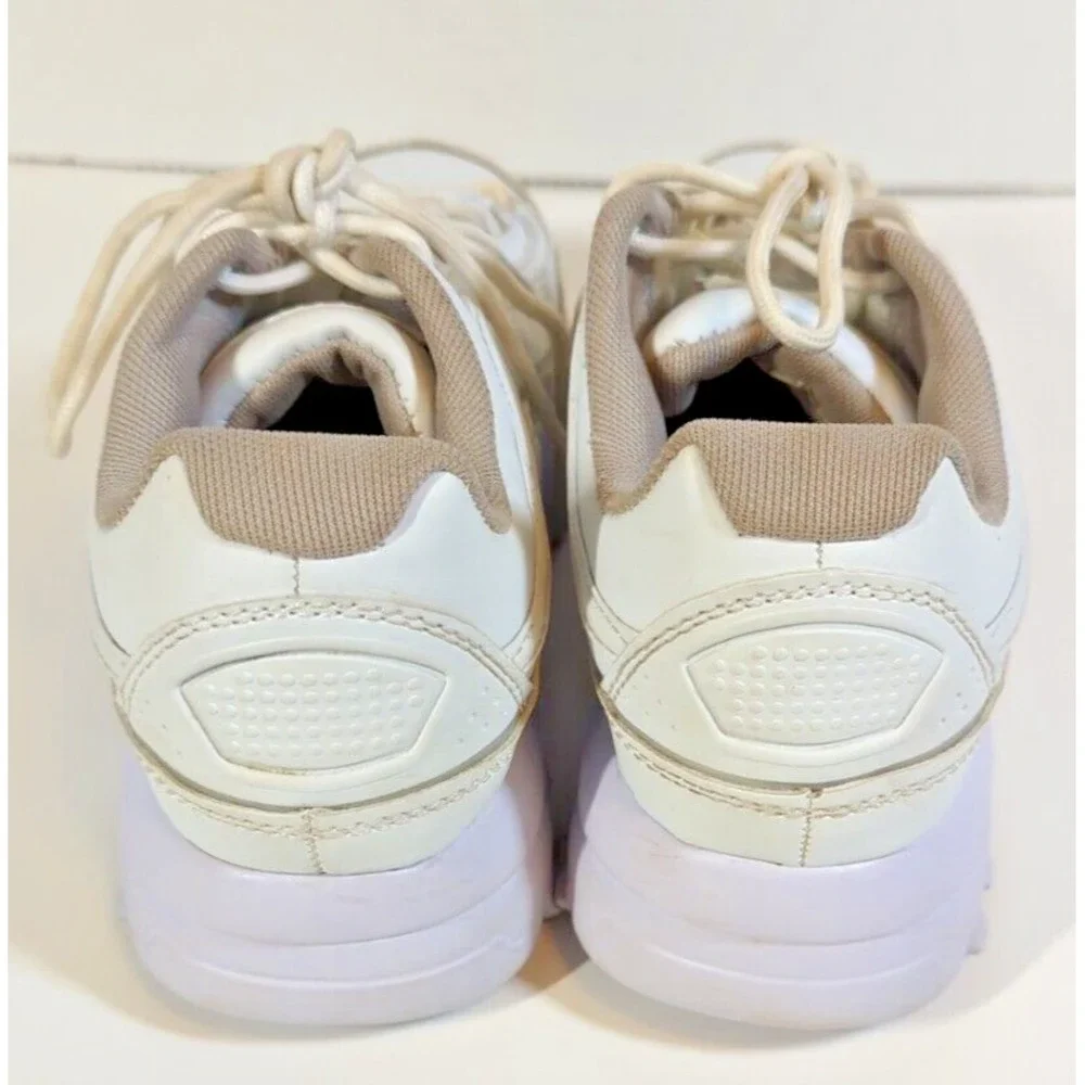 AVIA WHITE ATHLETIC MEMORY FOAM WALKING COMFORT‎ LADIES 8 SHOES